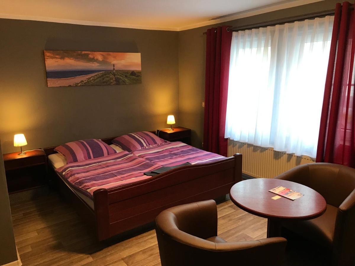 Pension Am Stadtrand Zerbst Екстер'єр фото